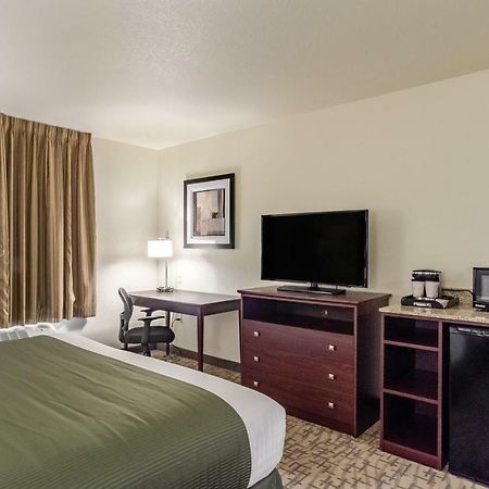 Cobblestone Inn & Suites - Bridgeport Esterno foto