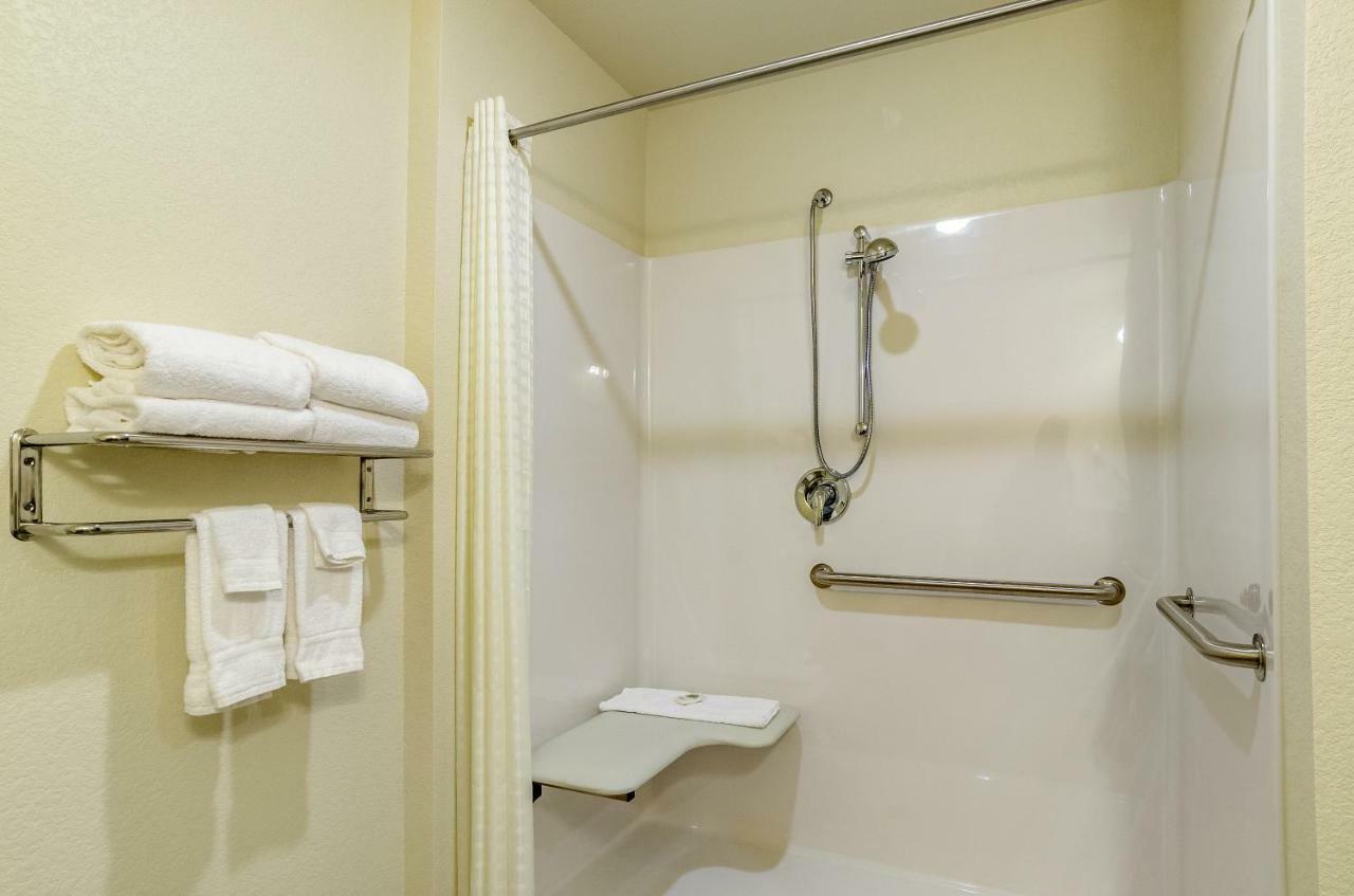 Cobblestone Inn & Suites - Bridgeport Esterno foto